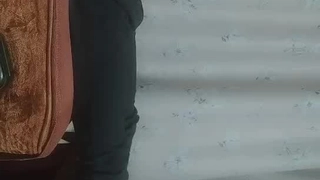 POV手交和乳房摩擦,与一个惊人的少女宝贝