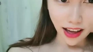 【精品推荐】极品女神勾引出租司机