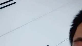 【露脸完整版】陌陌约炮少妇去她办公室同事工位上，被干喷一地射满骚逼
