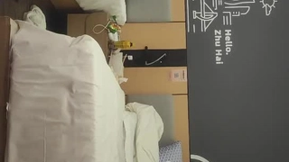 FC2PPV-3028885 神スタイルのグラドルがTシャツ＋ホットパンツ＋水着フェア！応援・生中出し