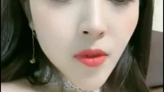 衬衣美腿极品御姐，拨开短裤磨蹭骚逼，大白屁股极度诱惑