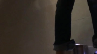 从今天开始做魔王刺激对白！小逼一下就被肌肉男的大根塞满了【看简介同城免费约炮】