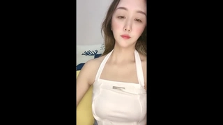 国产AV TWAV TWAV003 深爱我的巨乳妻子在后座无限呻吟