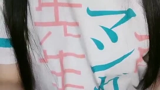 穿着毛茸茸西装的胖胖大学女孩在hentai游戏中给出了最好的乳交